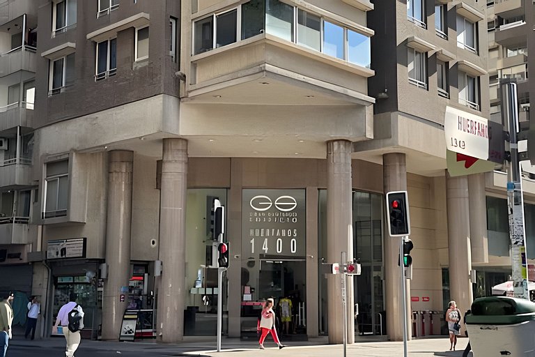 Amplio Depto. 2 dorm. Full equipado centro Stgo.