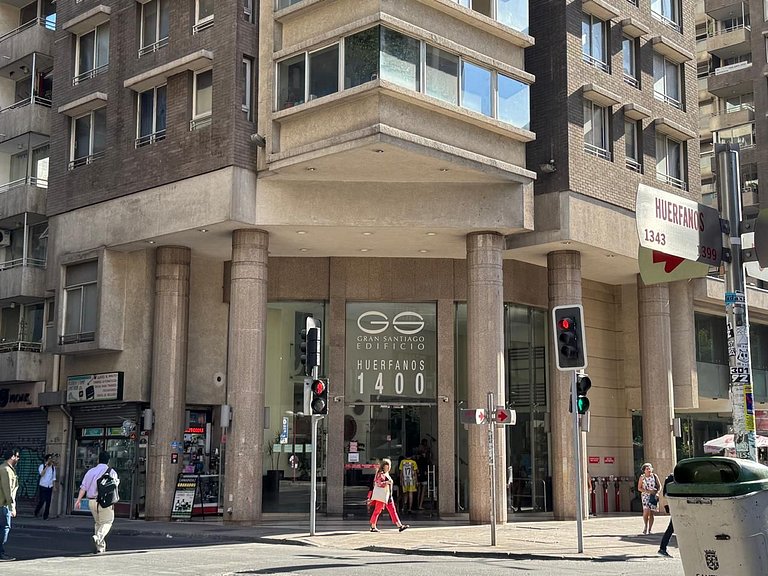 Amplio Depto. 2 dorm. Full equipado centro Stgo.