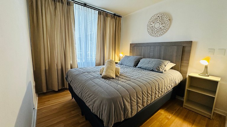 Amplo apartamento com 2 quartos totalmente equipado no centr