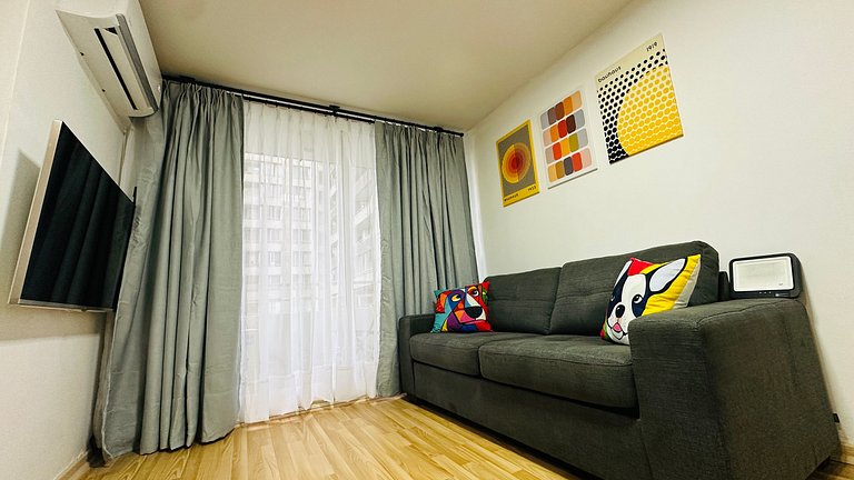 Amplo apartamento com 2 quartos totalmente equipado no centr