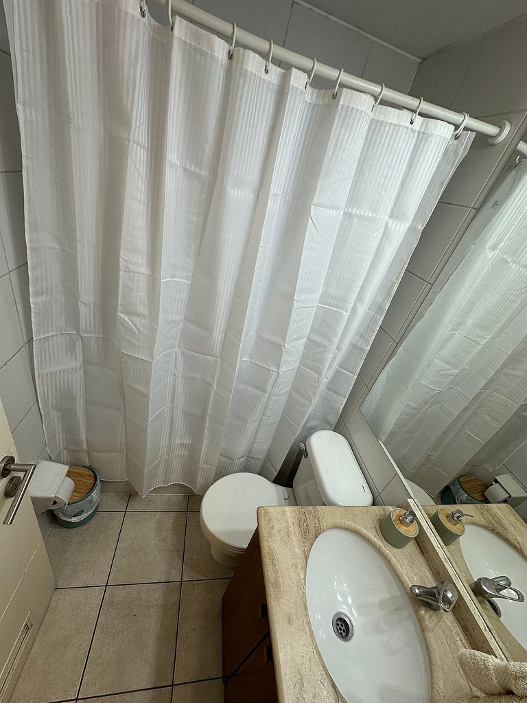 Amplio Depto. 2 dorm. Full equipado centro Stgo.
