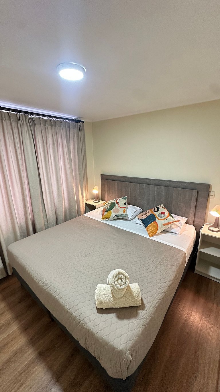 Amplio Depto. 2 dorm. Full equipado centro Stgo.